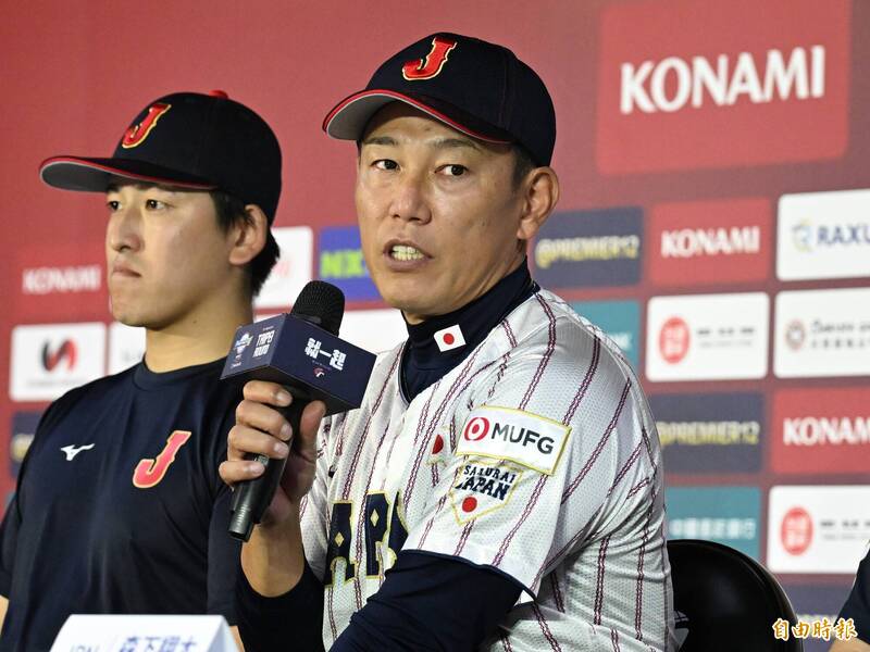 日本監督井端弘和。