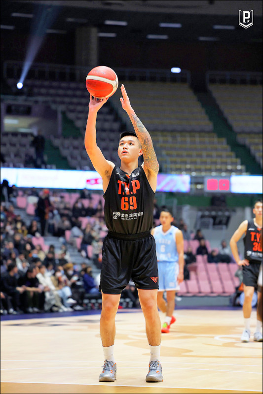 盧峻翔身手全能，率領航猿斬獲3連勝。（領航猿提供）