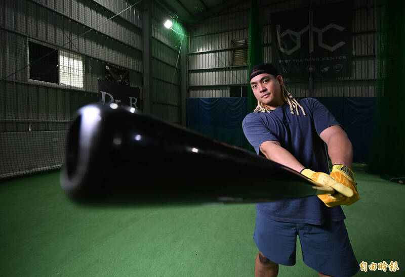 吉力吉撈·鞏冠。（記者李惠洲攝）