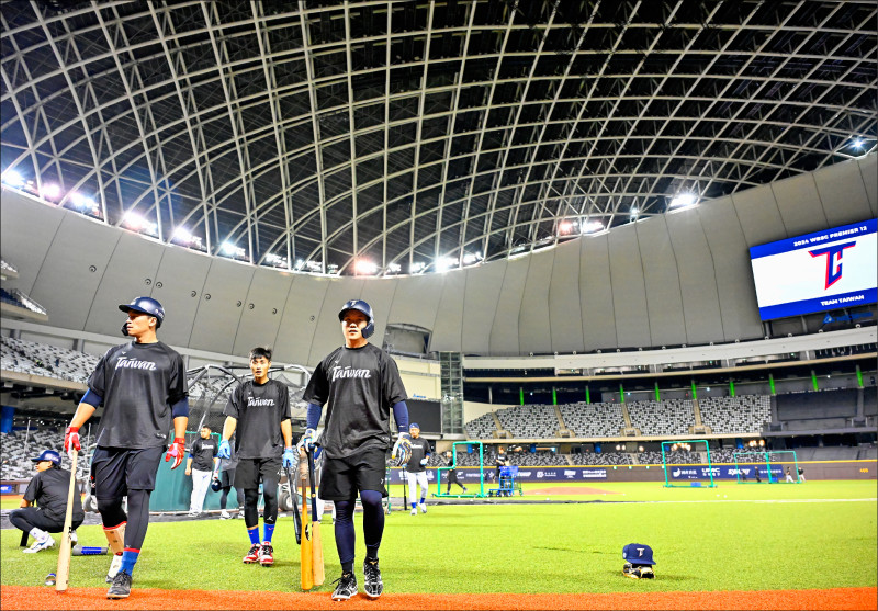 經典賽資格賽A組2月21日在台北大巨蛋開打，台灣隊將於農曆年後在大巨蛋展開集訓並公布35人名單。（資料照）