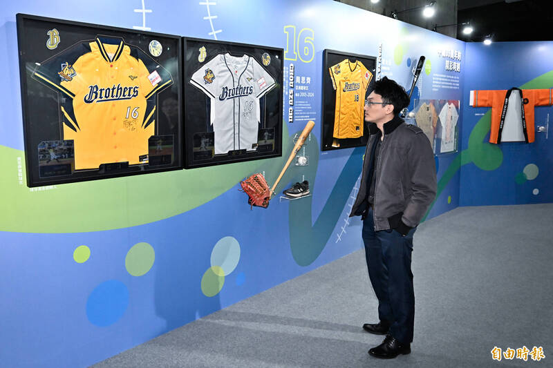 「From Dome To Future 巨誕」在大巨蛋B2 515空間展出。（記者陳志曲攝）