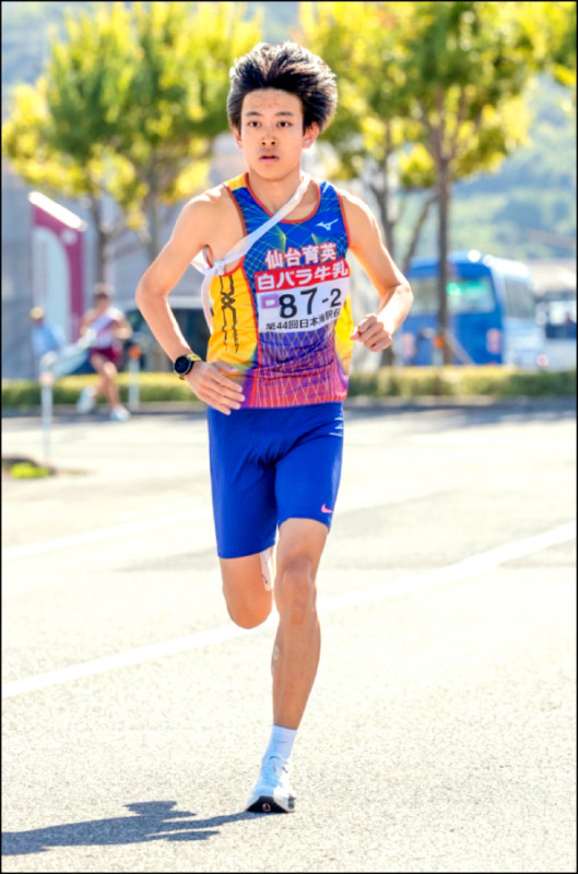 17歲跑出名堂 簡子傑選難的那條路走