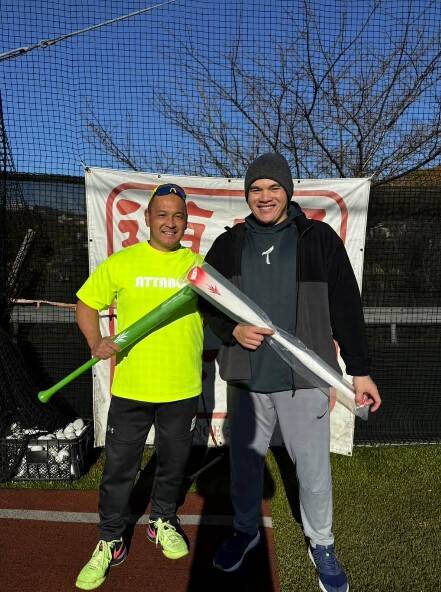 根鈴雄次與張肇元。（取自IG）