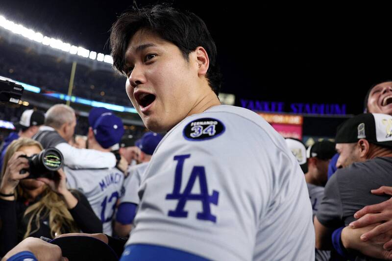 大聯盟營收創新高，圖為去年轉戰道奇便奪冠的大谷翔平。（資料照）