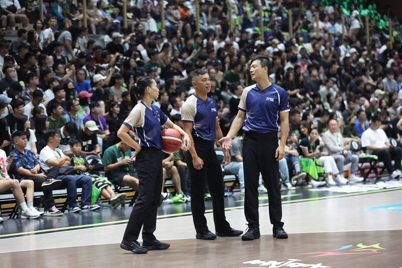 專職裁判葉俊宏。（TPBL提供）