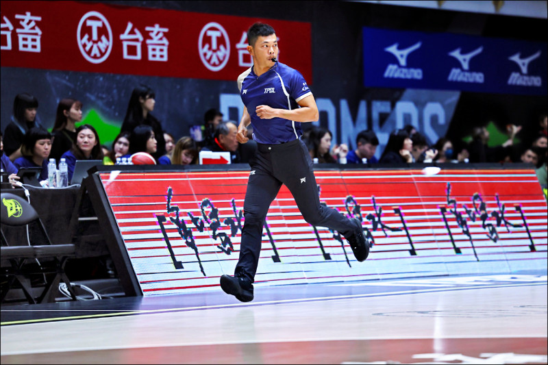 葉俊宏期盼有第二人、第三人加入專職裁判。
（TPBL提供）