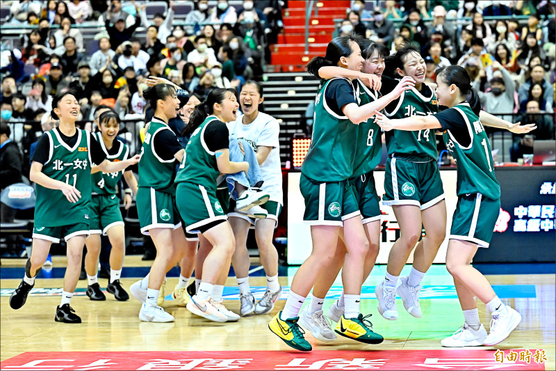 衛冕軍北一女驚險晉級冠軍戰。（記者陳志曲攝）