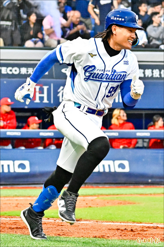 張育成在WBCQ後昨首度歸隊實戰，自認調整順利。
（記者陳志曲攝）