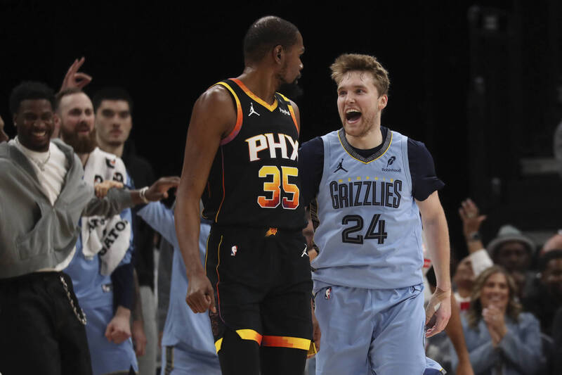 太陽球星杜蘭特與灰熊斯賓塞有口角衝突。（美聯社）