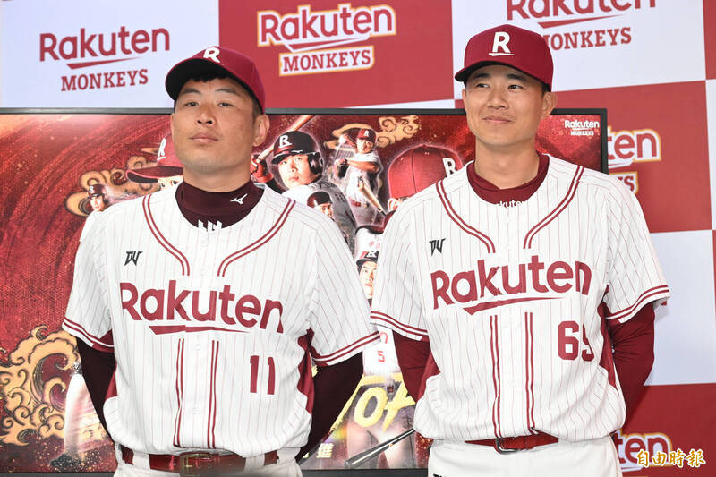 樂天桃猿新球衣亮相。（記者林正堃攝）