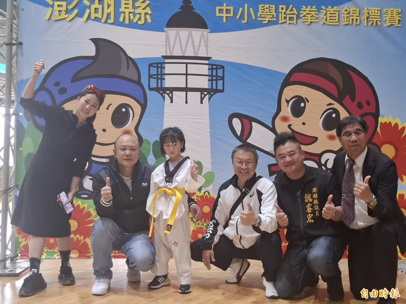 澎湖跆拳道澎湖發展，小小年級就習得一手好功夫。（記者劉禹慶攝）
