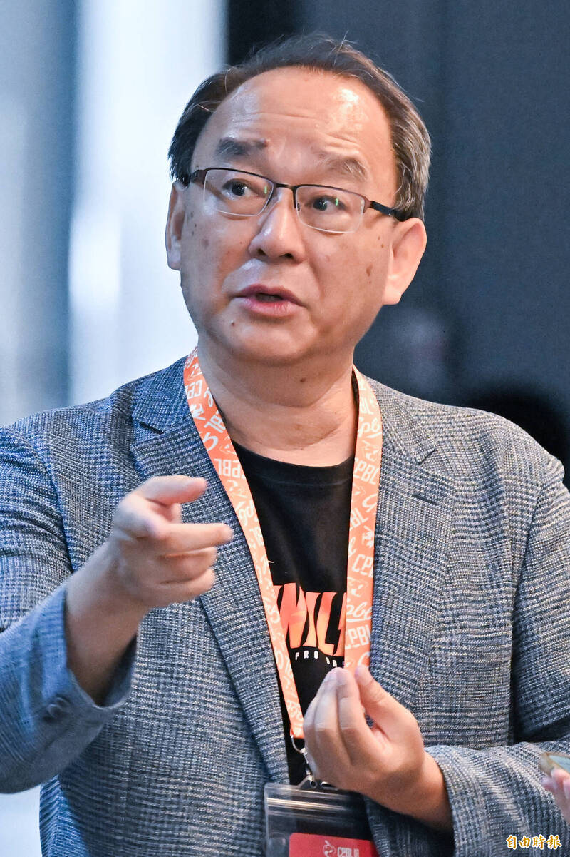 統一獅領隊蘇泰安。（記者陳志曲攝）