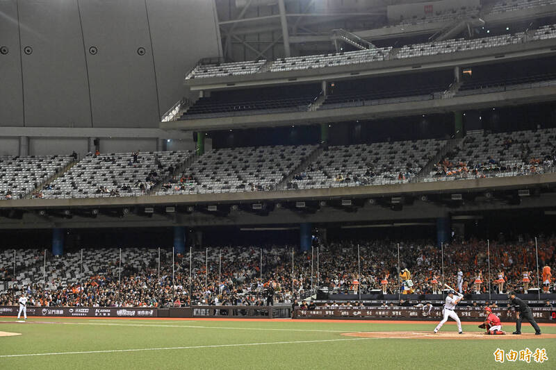統一獅雙獅會主題日在大巨蛋的票房不佳。（記者陳志曲攝）