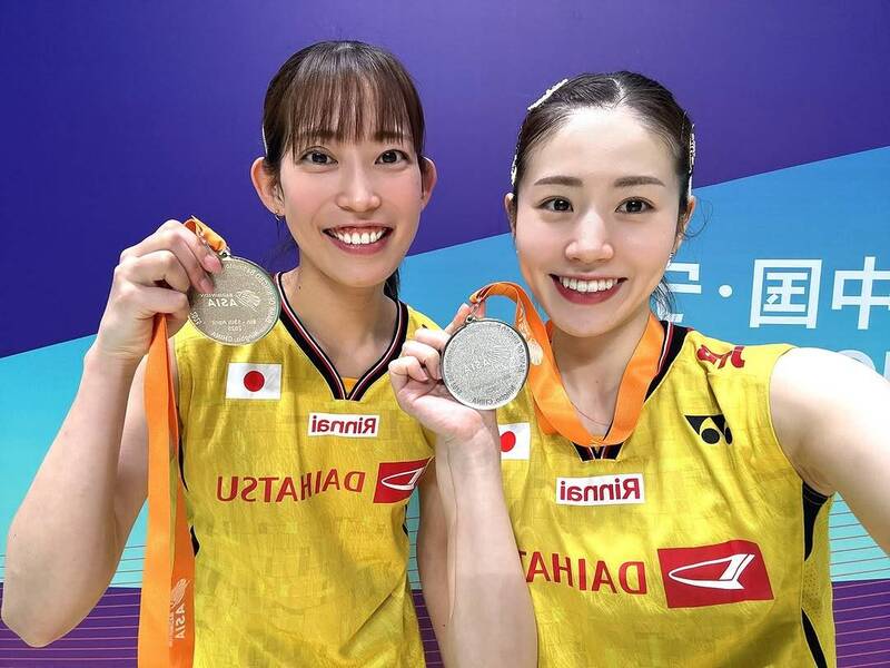 志田千陽／松山奈未在中國寧波舉辦的亞錦賽拿下銀牌。（取自IG）