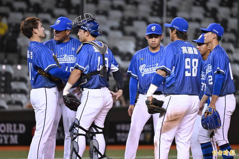 富邦悍將寫下史上最慘紀錄。（記者陳逸寬攝）