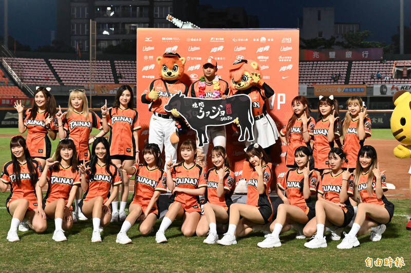 邱智呈獲單場MVP。（記者李惠洲攝）
