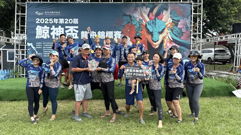 東區扶輪響叮噹勇奪鯨神盃冠軍。（大會提供）