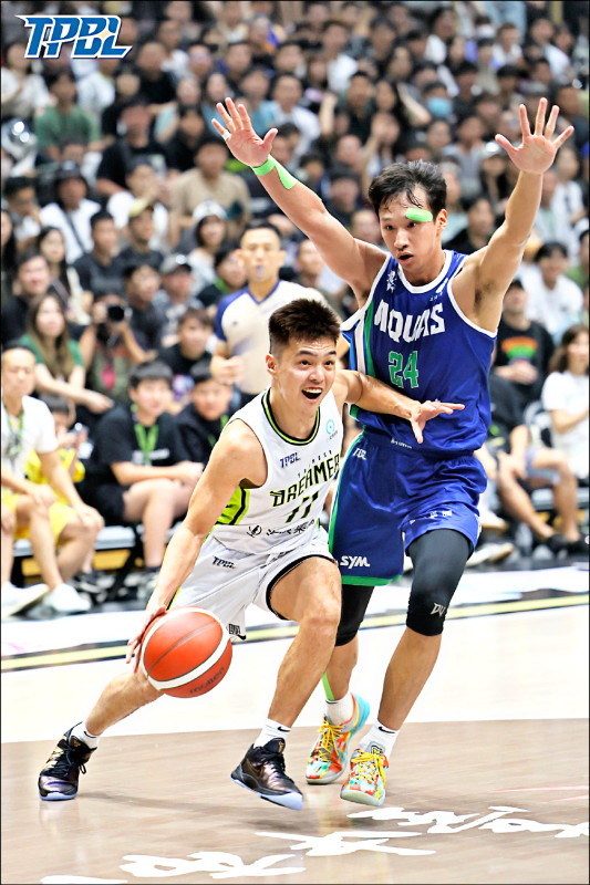 夢想家林俊吉（左）攻下全隊次高22分。（TPBL提供）