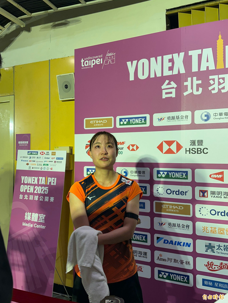 奧原希望賽後受訪落淚。（記者盧養宣攝）