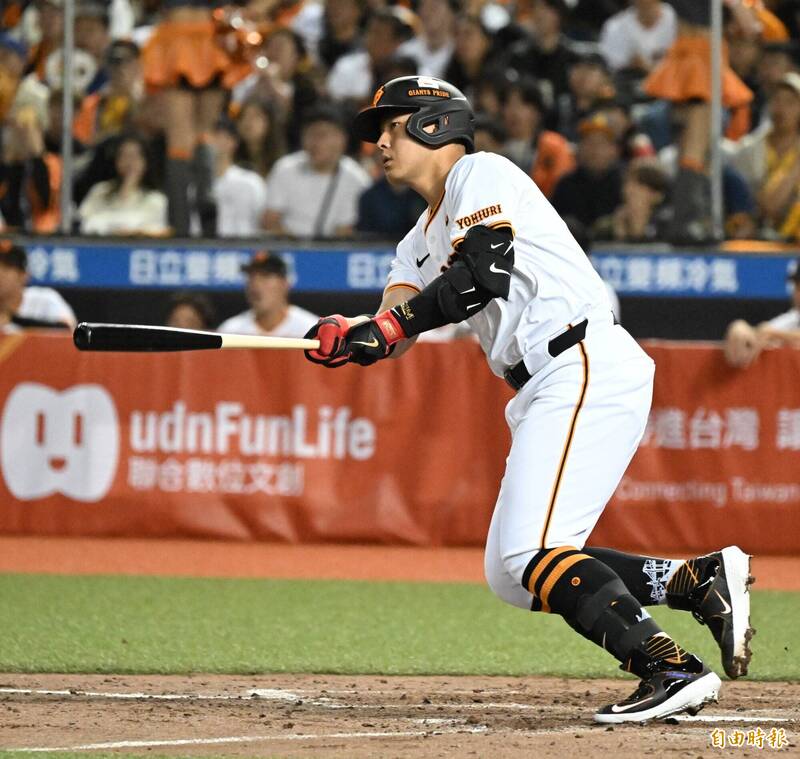 岡本和真。（資料照，記者林正堃攝）