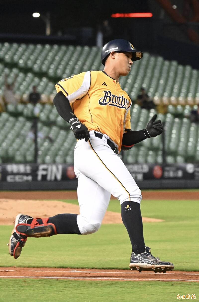 黃韋盛。（記者廖耀東攝）