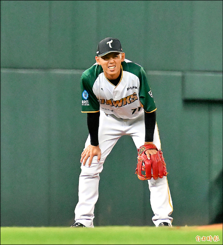 雄鷹杜家明單場發生3次失誤。（記者李惠洲攝）