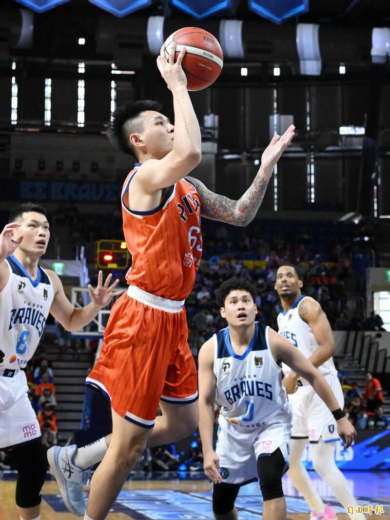 盧峻翔（左）。（記者陳逸寬攝）