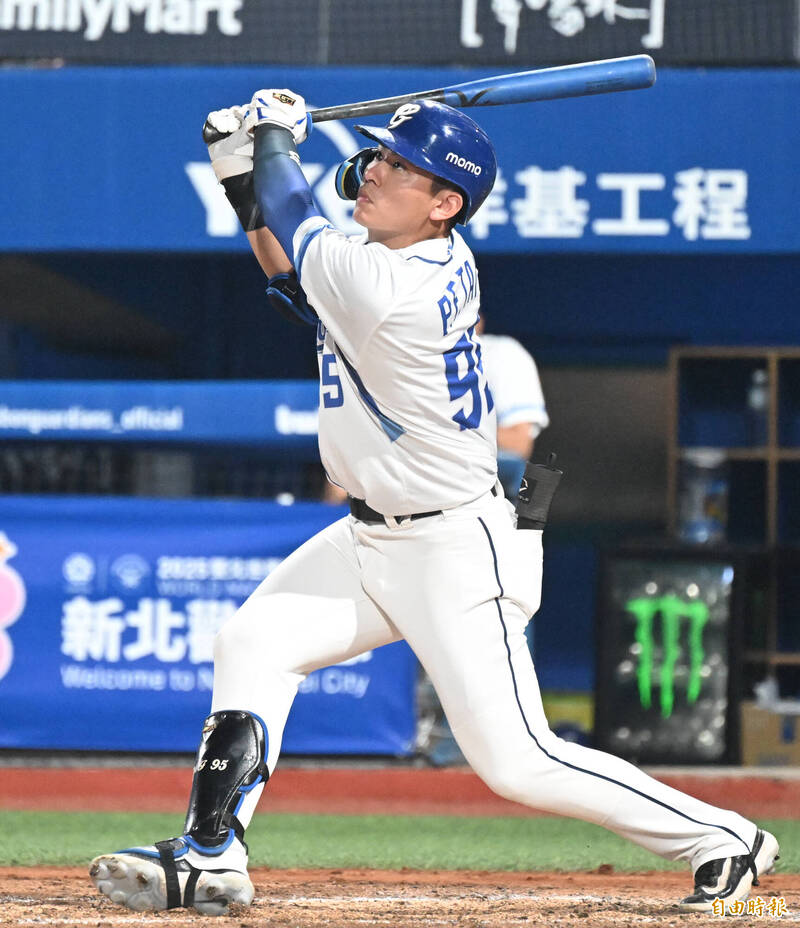 中職》富邦拚止敗卻傳來壞消息 戴培峰右膝不適下二軍養傷