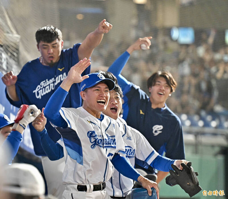 富邦悍將贏球。（記者塗建榮攝）