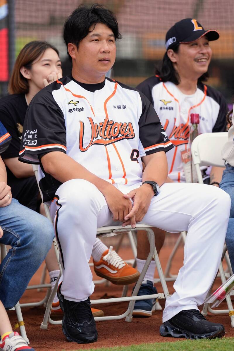 統一獅今天為前新人王「饅頭」傅于剛舉辦引退活動。（統一獅提供）