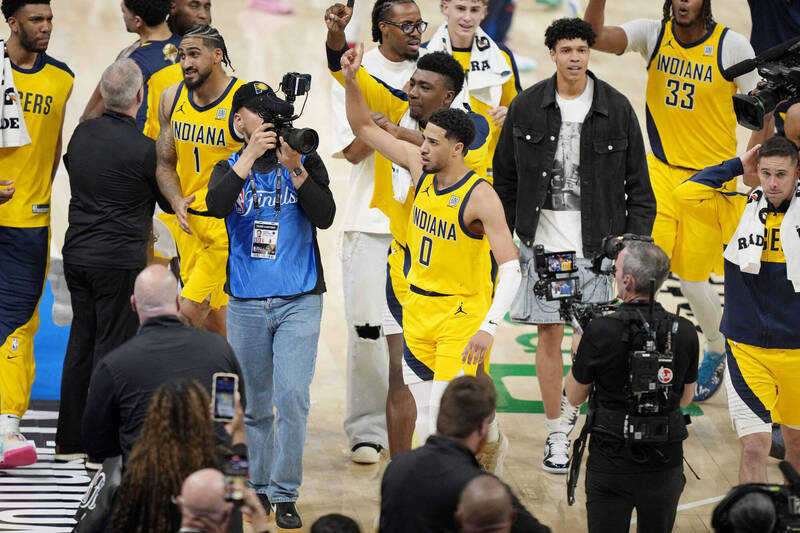 哈里伯頓投進準絕殺，幫助溜馬逆轉擊敗雷霆。（路透）