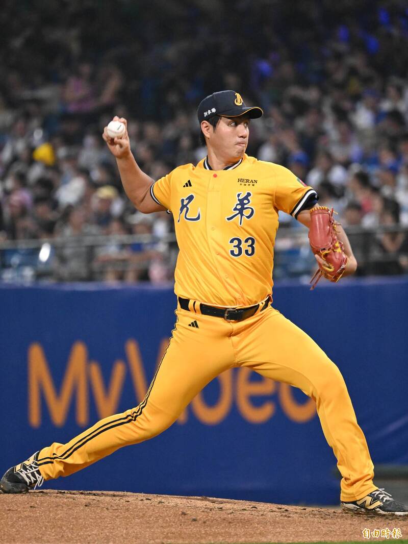中信兄弟先發投手鄭浩均。（記者陳逸寬攝）
