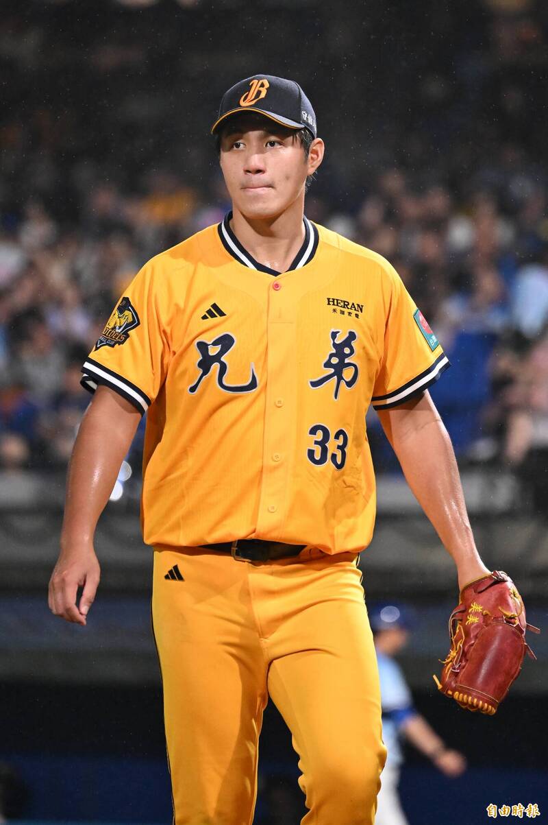 中信兄弟先發投手鄭浩均。（記者陳逸寬攝）