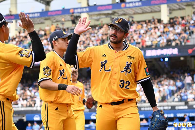 中信兄弟先發投手羅戈。（記者陳逸寬攝）