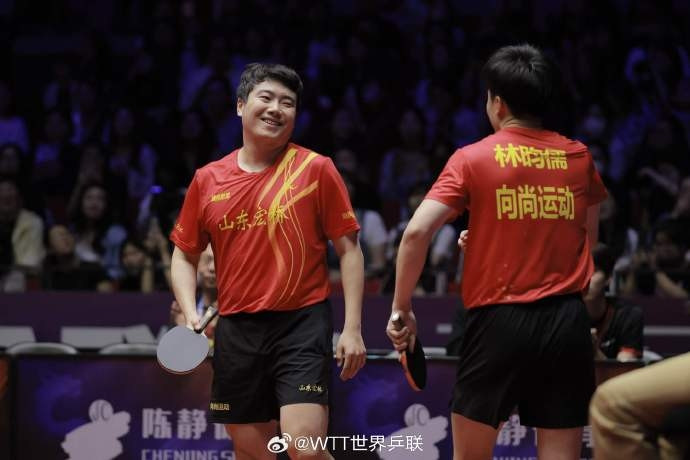 林昀儒（右）和梁靖崑的組合，目前3戰全勝。（取自WTT微博）