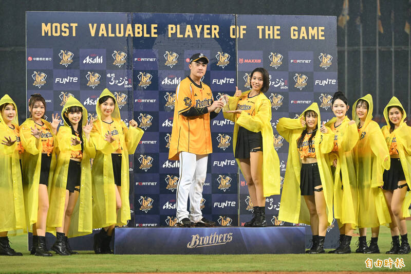 中信兄弟捕手高宇杰拿下單場MVP。（記者廖耀東攝）