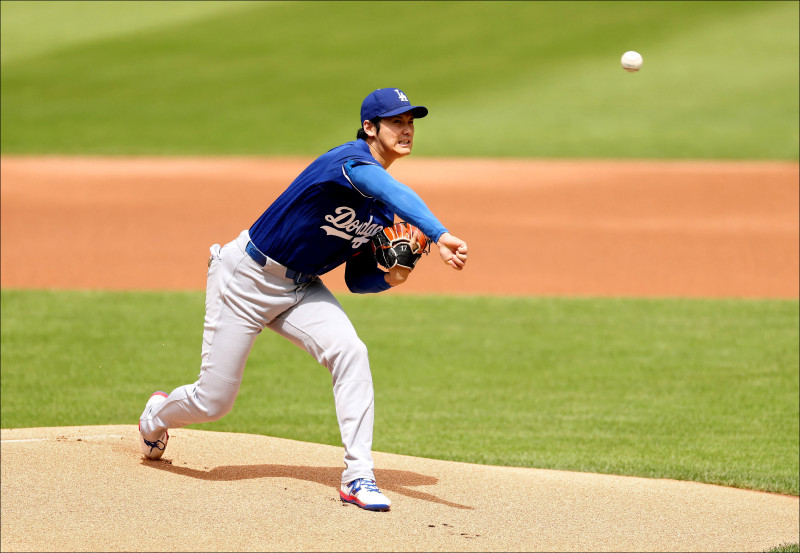 道奇球團昨突然宣布大谷翔平今天主場對教士之戰擔綱「開局投手」。（資料照，法新社）