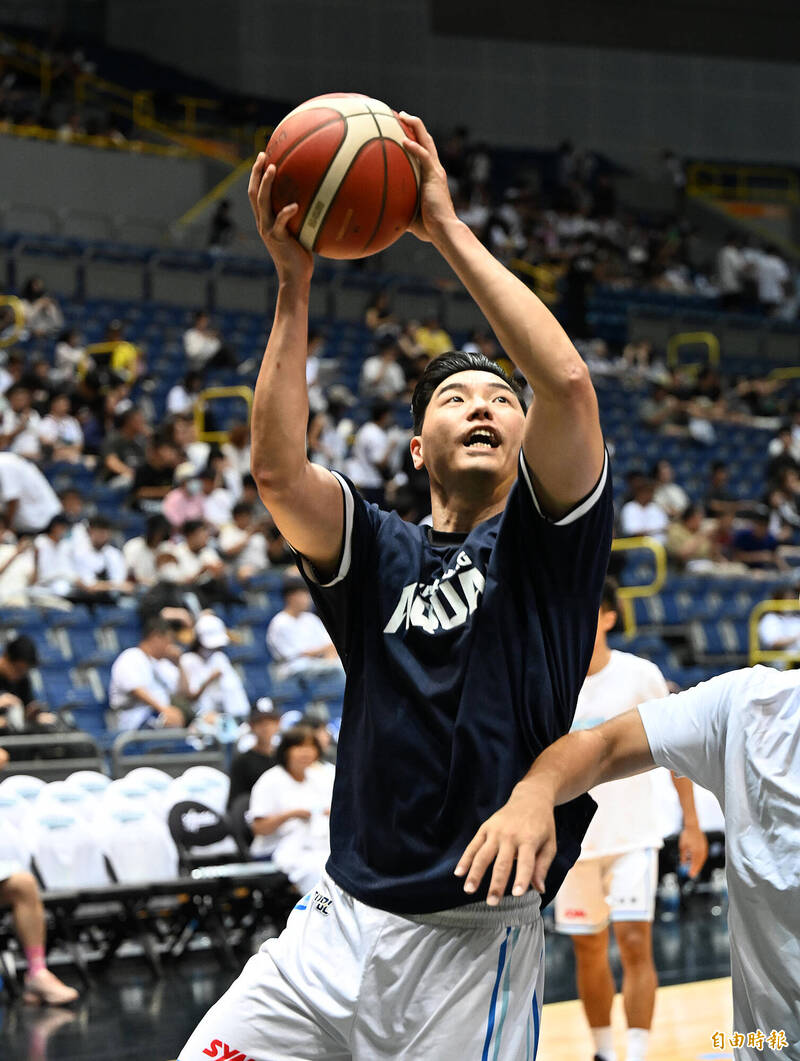 高雄海神胡瓏貿。（記者李惠洲攝）