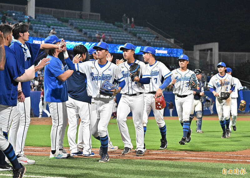 富邦悍將連二天完封對手。（記者陳志曲攝）