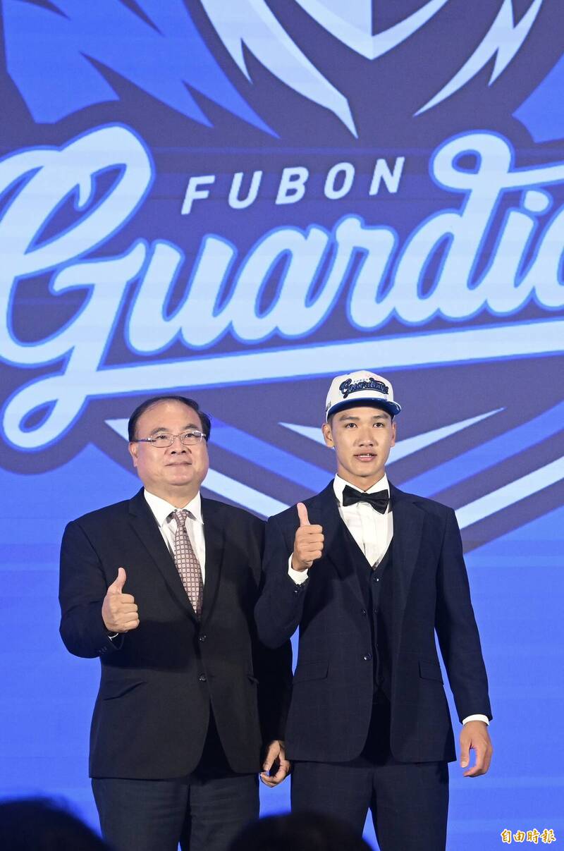 富邦悍將第二輪劉承佑。（記者廖耀東攝）