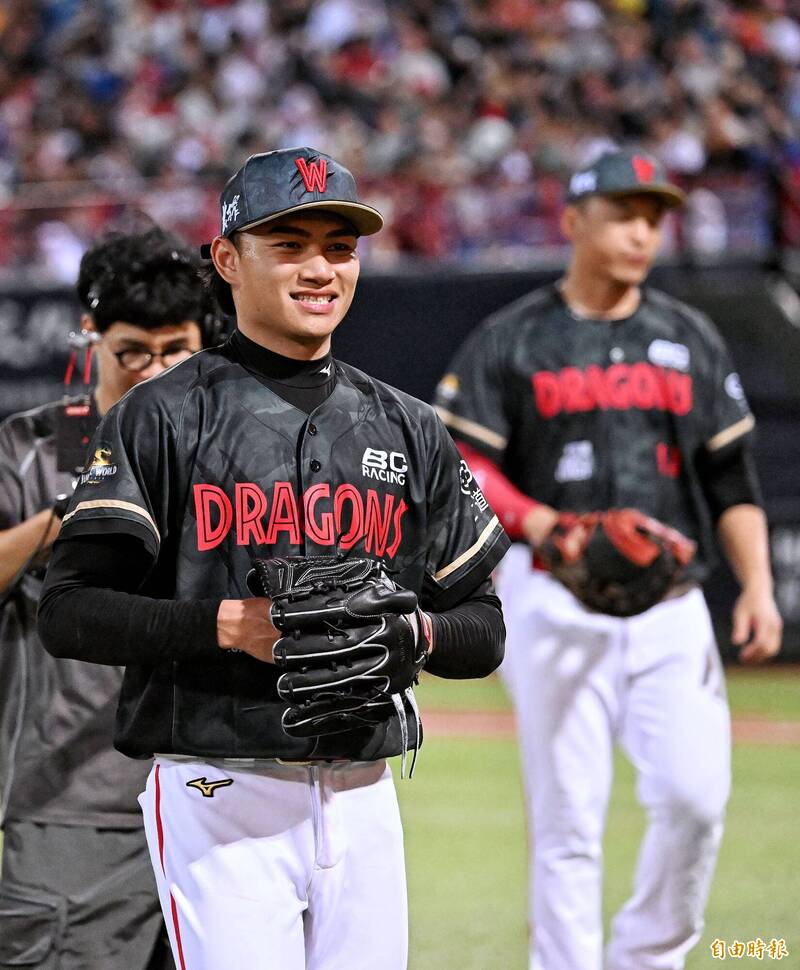 味全龍先發投手徐若熙。（記者方賓照攝）