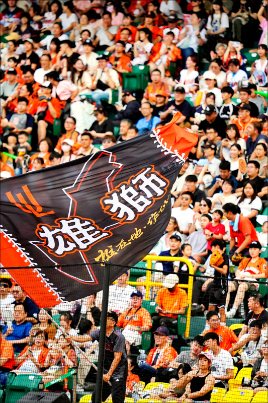 獅隊主場移師澄清湖，開出破萬人票房佳績。（統一獅提供）