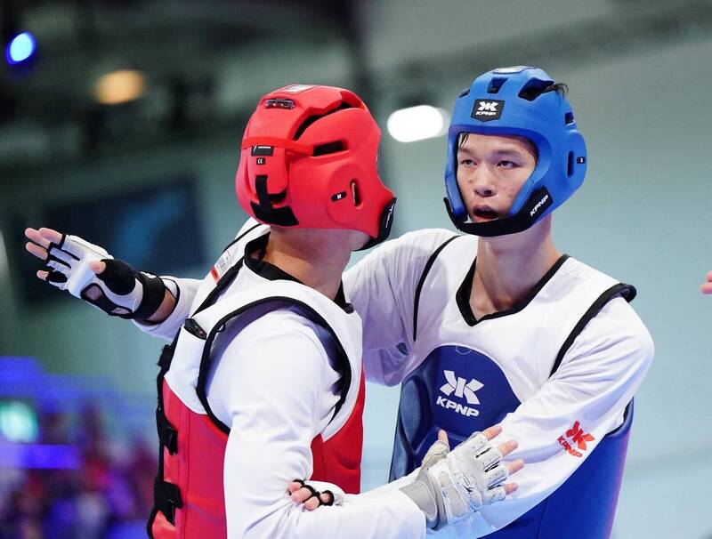 洪俊義確定保底替台灣跆拳道再斬獲一面銅牌，晚間將在4強尋求金牌戰門票。（大專體總提供）