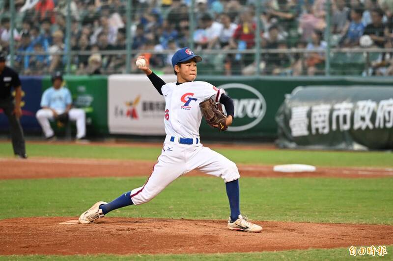 台灣先發投手謝承濬。（記者李惠洲攝）