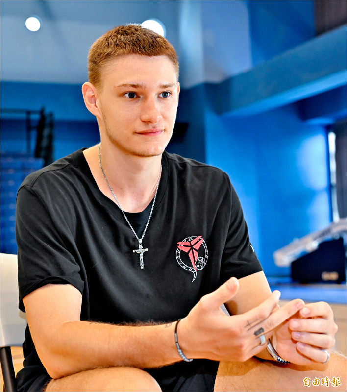 喬納森中文流利，希望在台灣籃壇闖出一片天。（記者陳志曲攝）