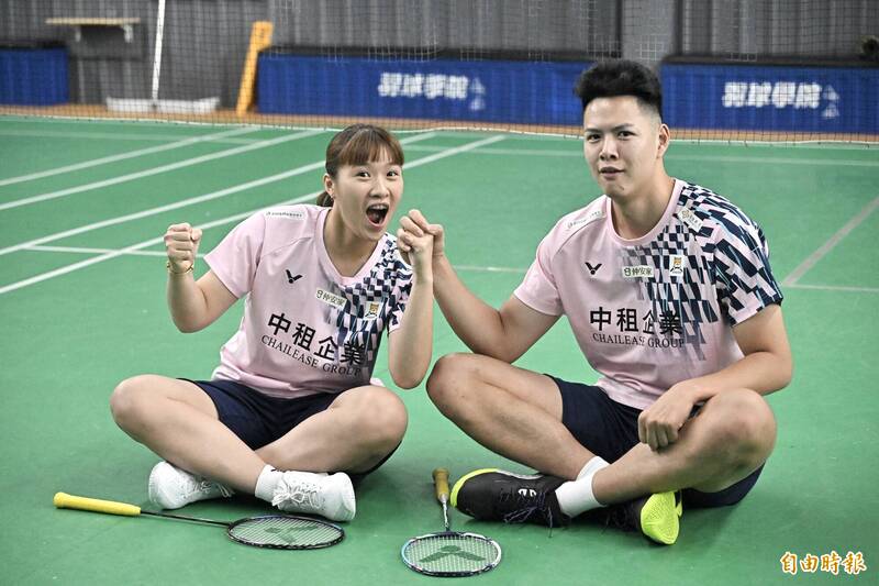 世大運混雙金牌楊筑云（左）、吳軒毅（右）專訪。（記者塗建榮攝）