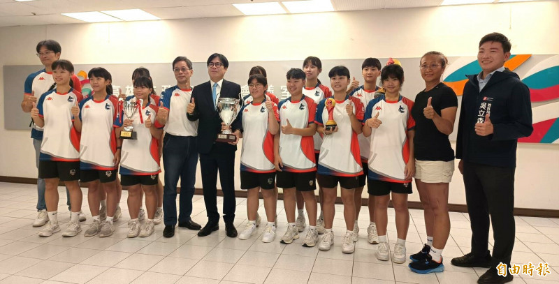 瑞祥高中女足隊於113學年度全國五人制足球聯賽拿下季軍。（記者葛祐豪攝）
