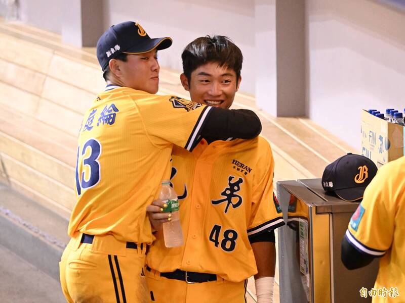 中信兄弟捕手陳統恩獲選單場MVP。（記者陳逸寬攝）