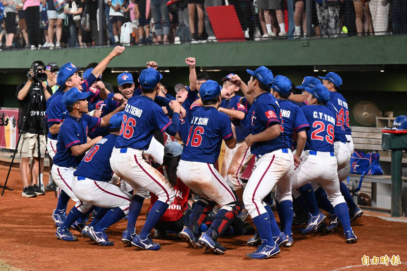U15亞洲青少棒錦標賽超級循環賽，台灣隊挺進決賽。（記者李惠洲攝）