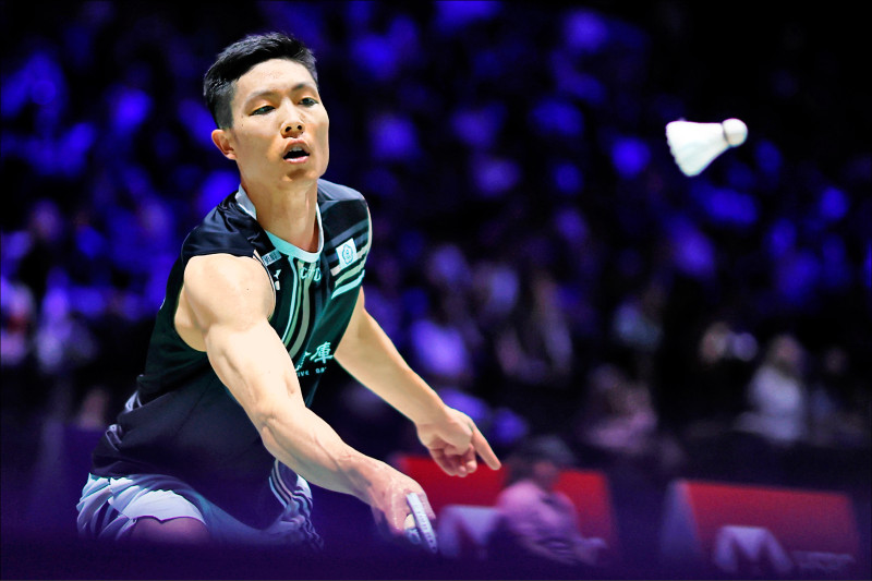 周天成終止對戰西本拳太4連敗，晉級世錦賽男單8強。（歐新社）
